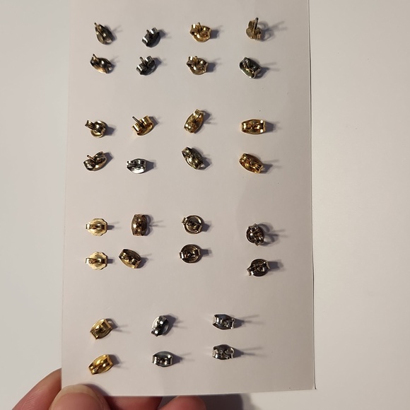 Stud Earring Collection - Picture 7 of 8